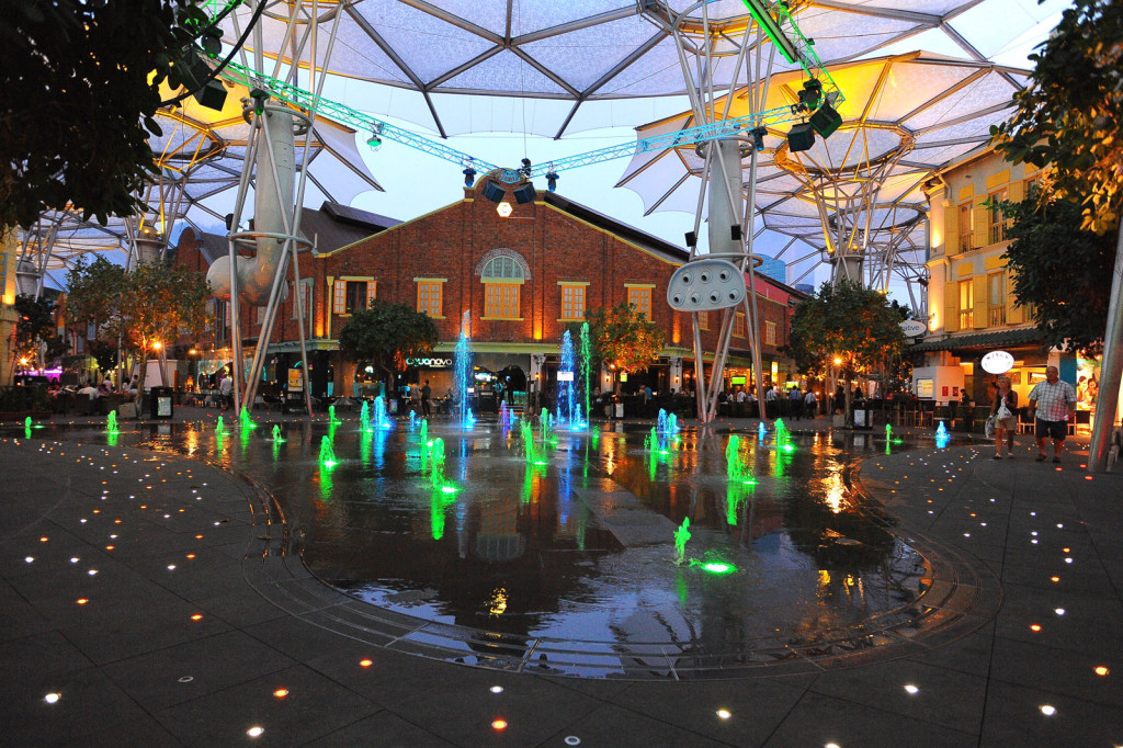 News - VJ - Clarke Quay Fountain02